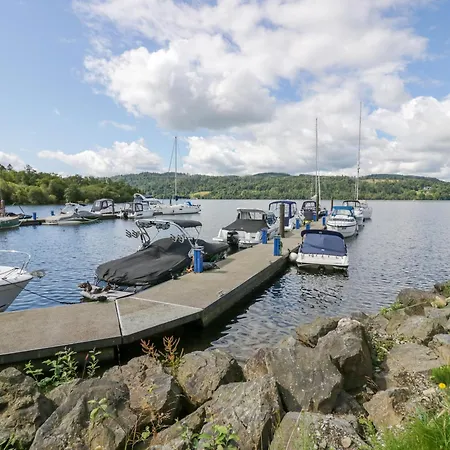 Waterside * Windermere